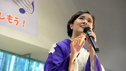 出光仁美 歌唱シーン